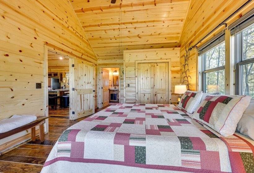 Beautiful Murphy Cabin W/ Mountain View & Fire Pit