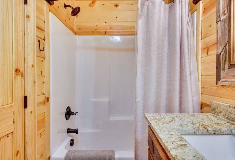 Beautiful Murphy Cabin W/ Mountain View & Fire Pit