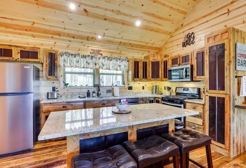 Beautiful Murphy Cabin W/ Mountain View & Fire Pit