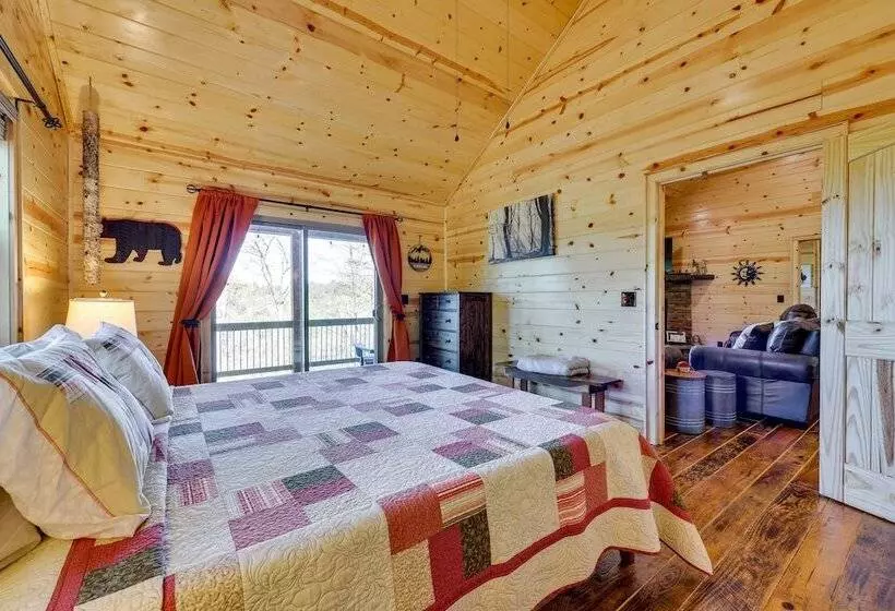 Beautiful Murphy Cabin W/ Mountain View & Fire Pit