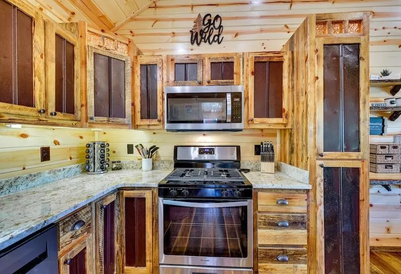 Beautiful Murphy Cabin W/ Mountain View & Fire Pit