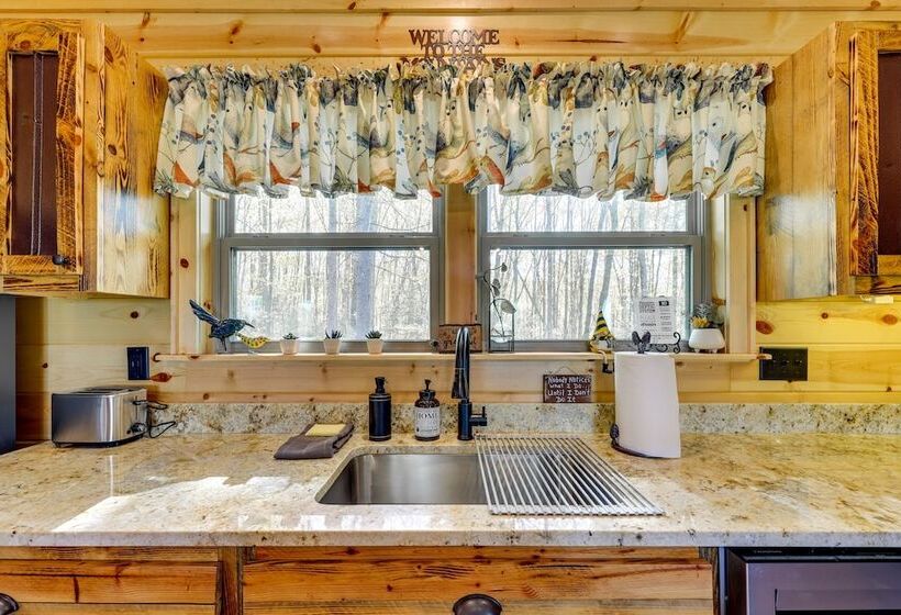 Beautiful Murphy Cabin W/ Mountain View & Fire Pit