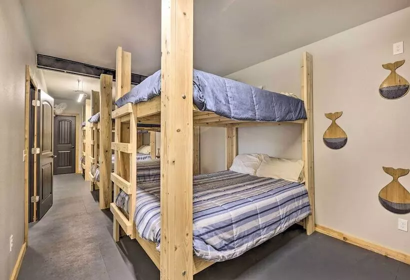 Beaver Lake Home On 3 Acres W/ Lake Access!