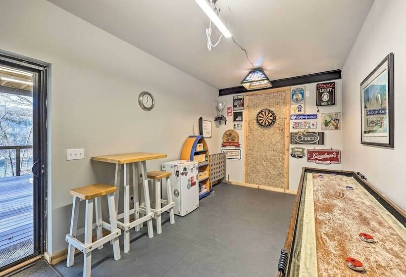 Beaver Lake Home On 3 Acres W/ Lake Access!