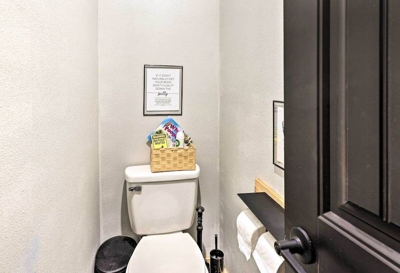 Beaver Lake Home On 3 Acres W/ Lake Access!