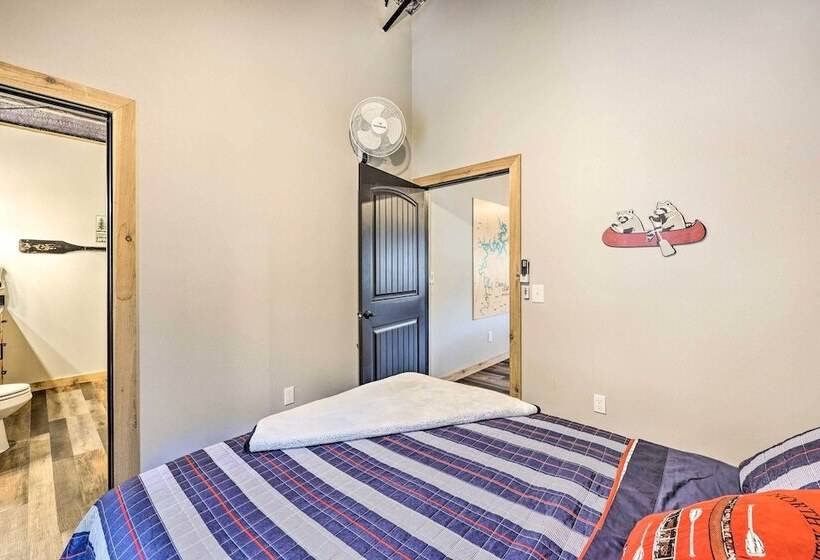 Beaver Lake Home On 3 Acres W/ Lake Access!