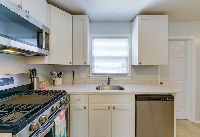 Brigantine Beach Home W/ Outdoor Shower & Grill!