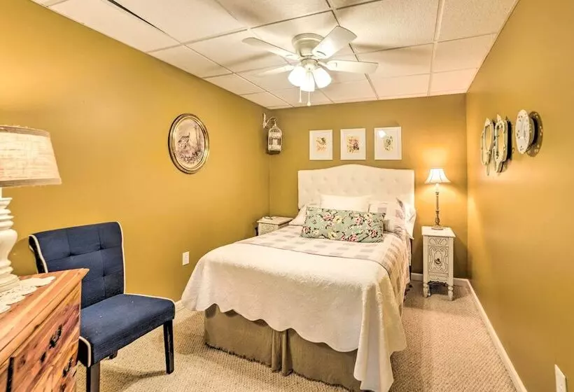 Cadiz Abode W/ Decks, Fire Pit, & Lake Access