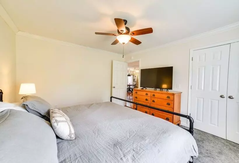 Cadiz Abode W/ Decks, Fire Pit, & Lake Access