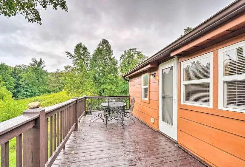 Charming Jamestown Cabin W/ Large Backyard!
