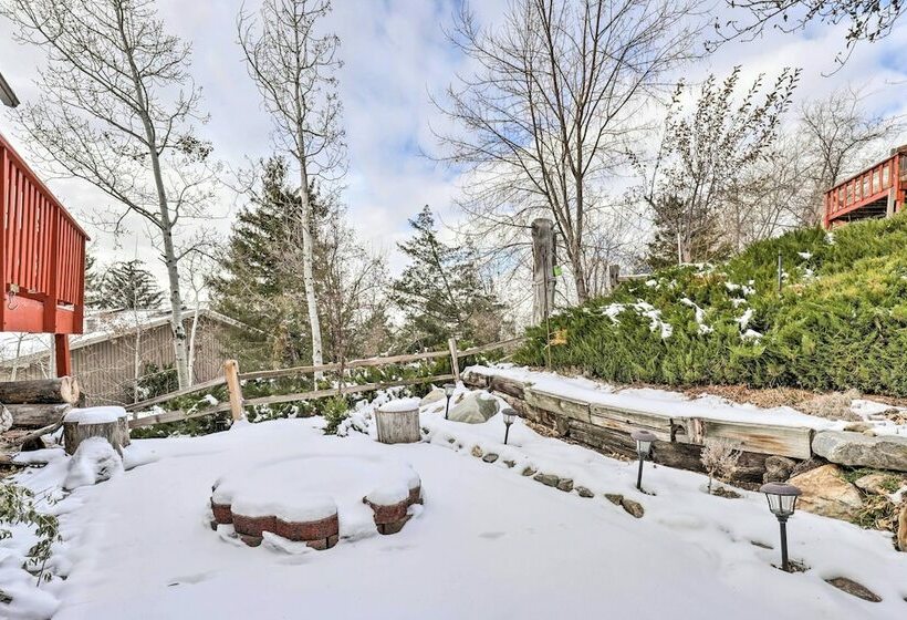 Cottonwood Heights Home W/ Deck!