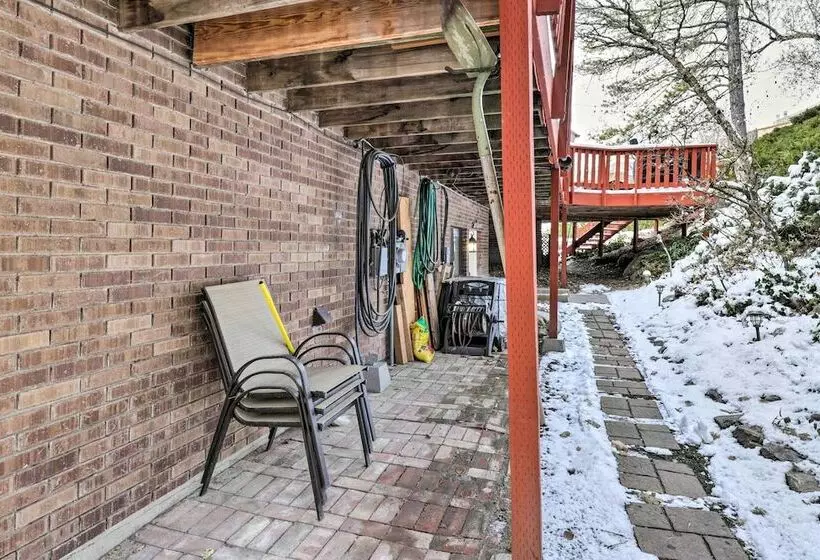 Cottonwood Heights Home W/ Deck!