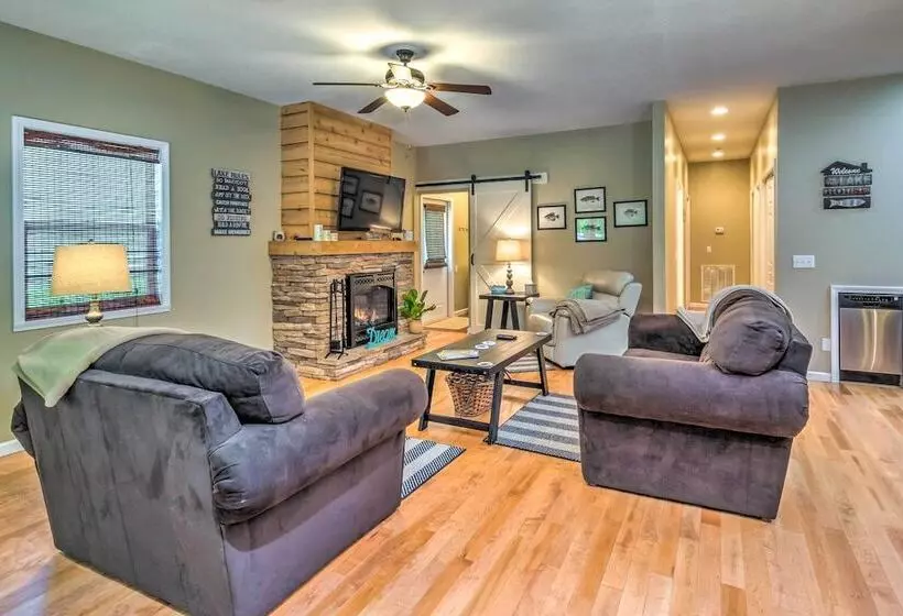 Country Cottage < 3 Mi To Dale Hollow Lake!