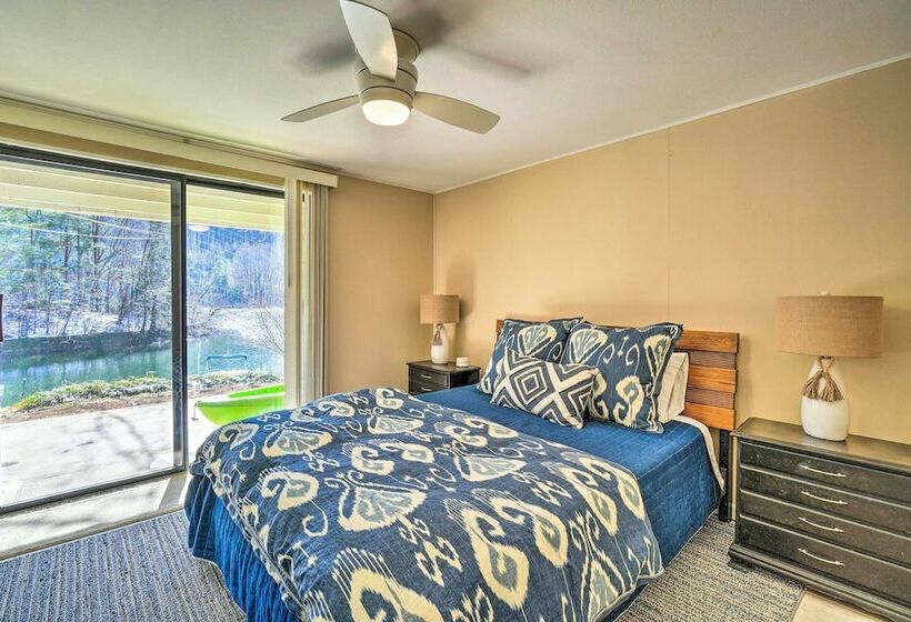 Cozy Lake Santeetlah Cottage With Dock & 3 Kayaks!