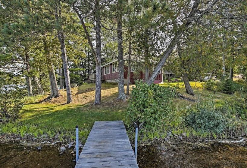 Cozy Lakefront Cabin W/ Indoor Gas Fireplace!