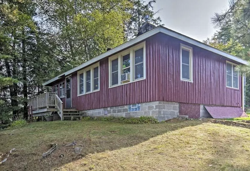 Cozy Lakefront Cabin W/ Indoor Gas Fireplace!