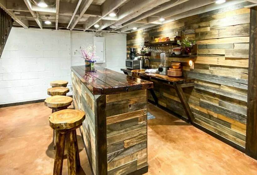 Cozy Sand Springs Homemins To Keystone+tulsa