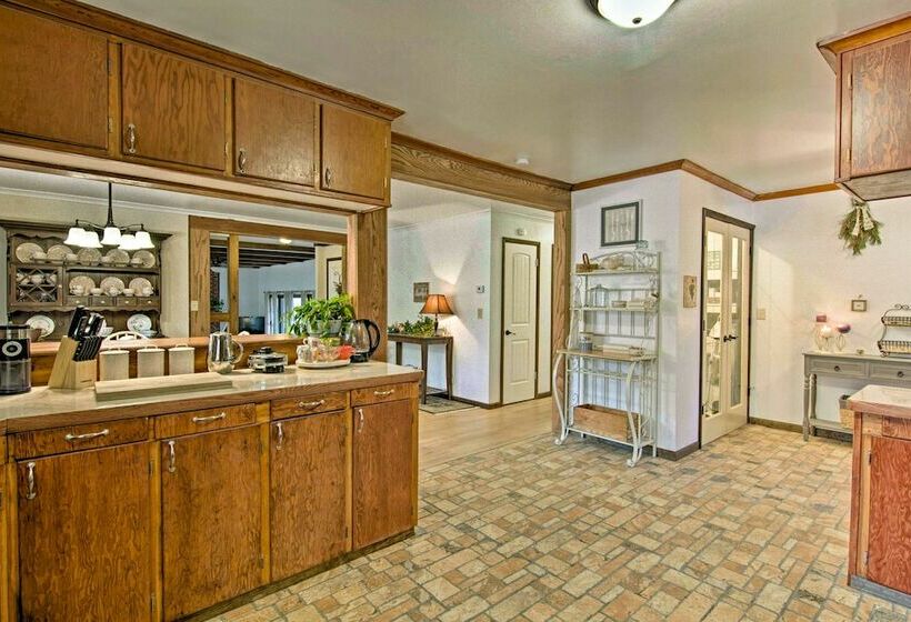 Cozy Sand Springs Homemins To Keystone+tulsa