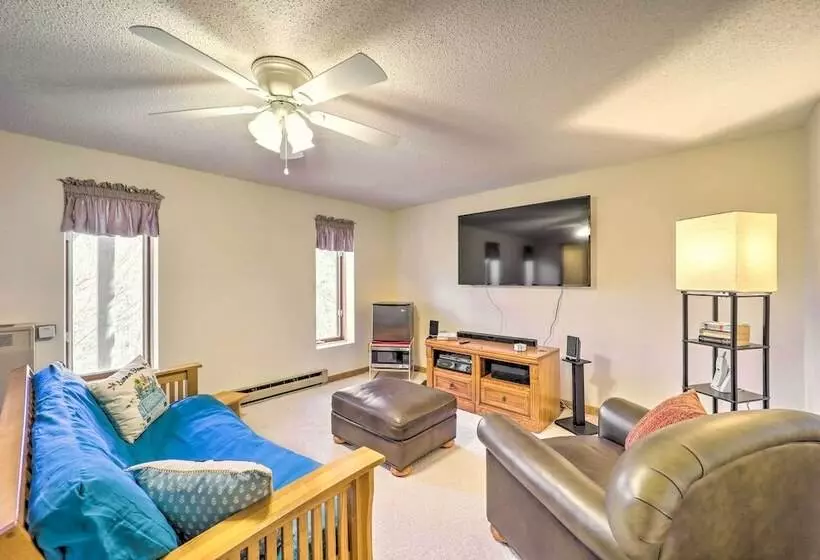 Near Beech Mountain: Crimson Cabin W/ Views