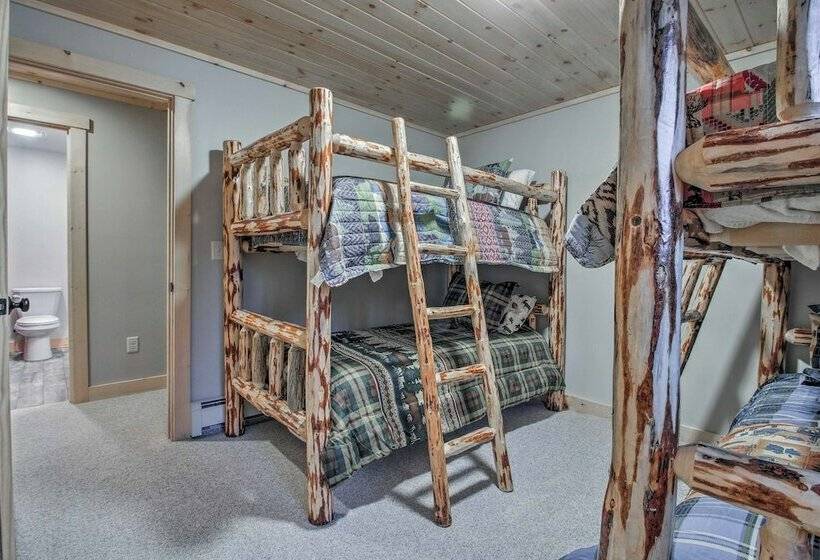 Dream Log Cabin In Bethel With Private Deck!