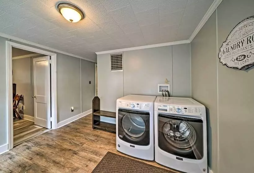 Dreamy Waterfront Home W/ Grill: Boat & Ski!