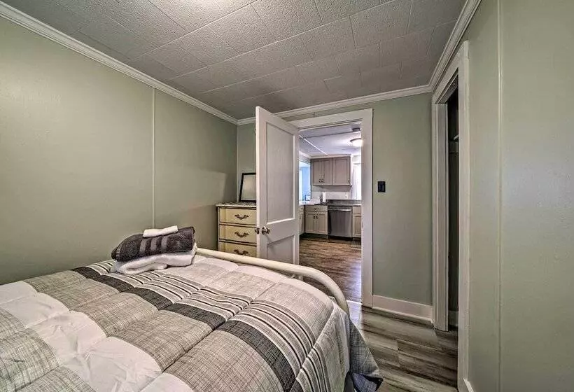 Dreamy Waterfront Home W/ Grill: Boat & Ski!