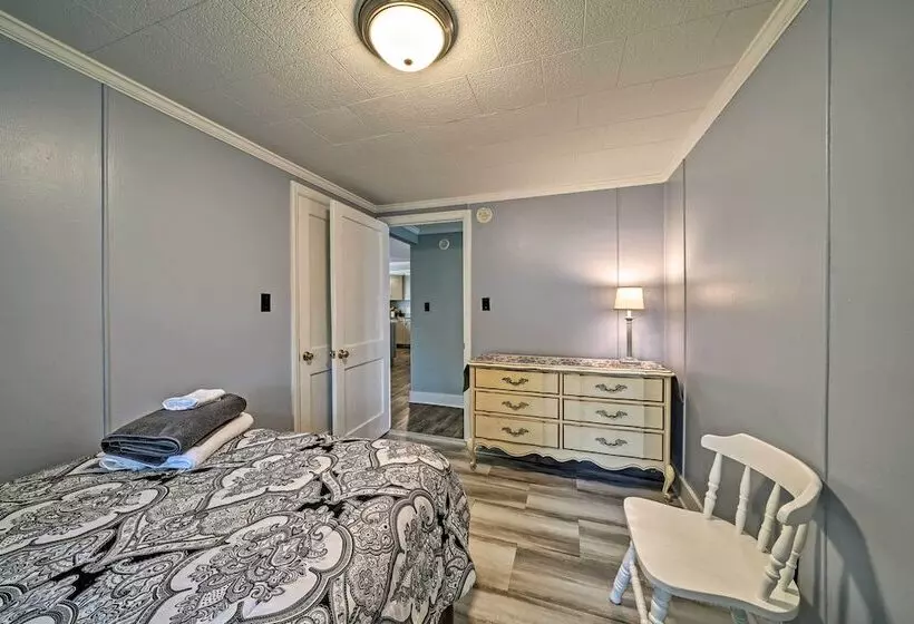 Dreamy Waterfront Home W/ Grill: Boat & Ski!