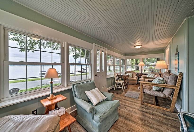 Dreamy Waterfront Home W/ Grill: Boat & Ski!