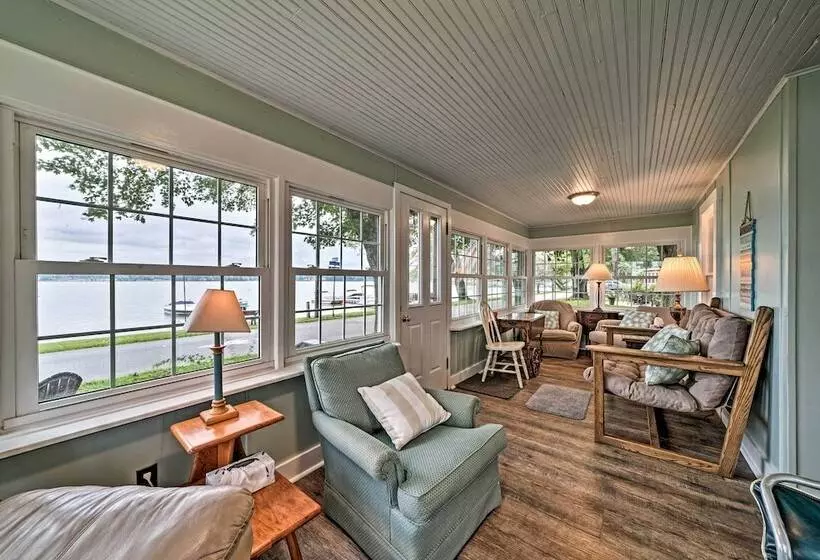 Dreamy Waterfront Home W/ Grill: Boat & Ski!