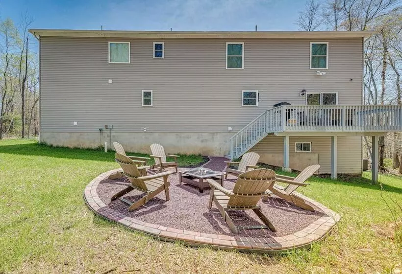 Family Friendly Arrowhead Lake Home W/ Kayak!