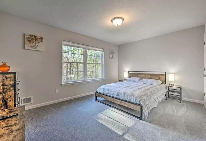 Family Friendly Arrowhead Lake Home W/ Kayak!