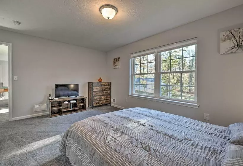 Family Friendly Arrowhead Lake Home W/ Kayak!