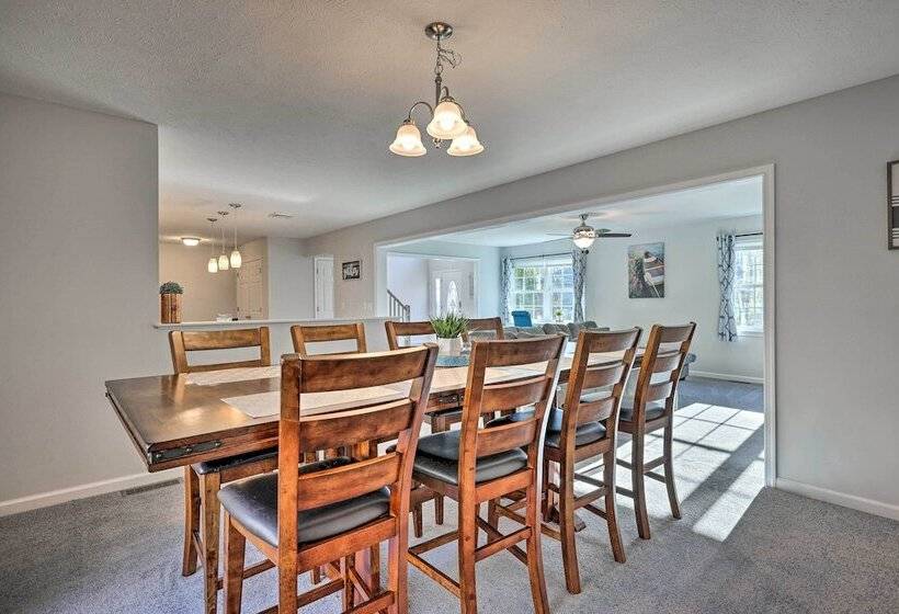 Family Friendly Arrowhead Lake Home W/ Kayak!