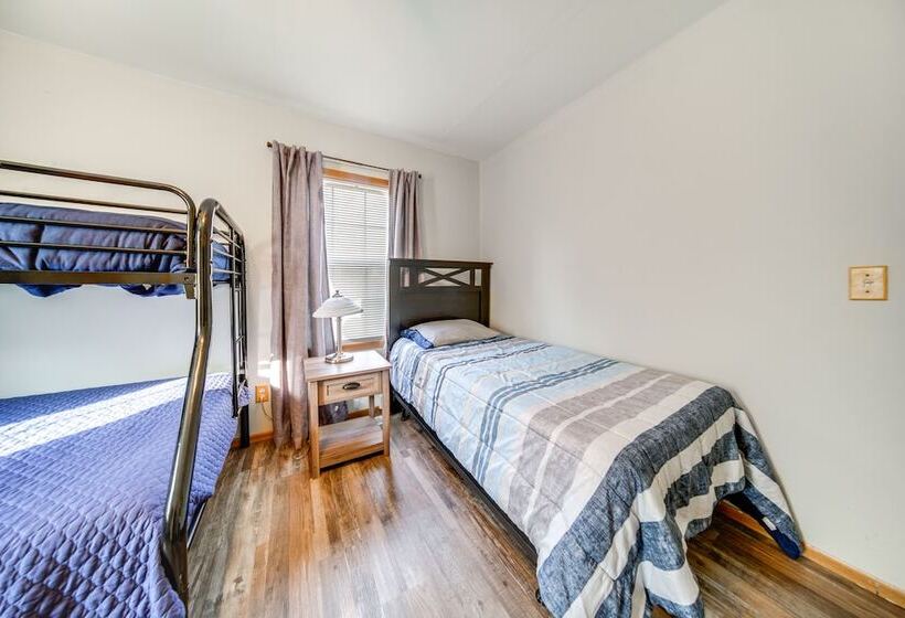 Family Friendly Hideaway Near Presque Isle!