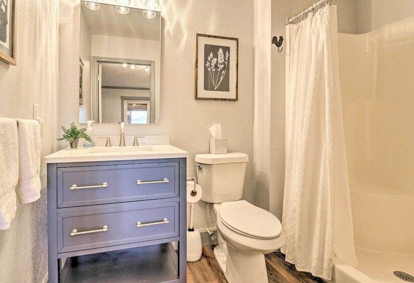 Family Retreat Cabin W/ Summit, Lake Views, Deck!