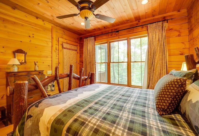 Hilltop Hideaway Cabin W/ Porch + Fire Pit!