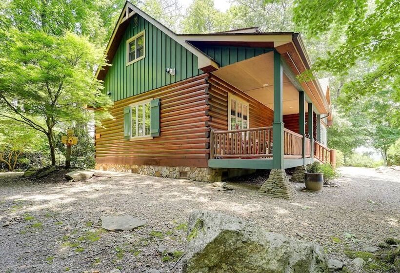 Hilltop Hideaway Cabin W/ Porch + Fire Pit!
