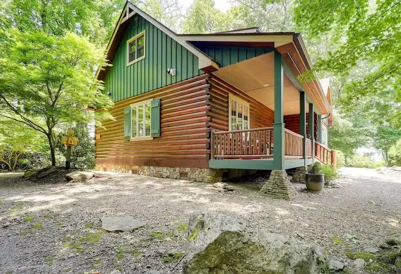 Hilltop Hideaway Cabin W/ Porch + Fire Pit!