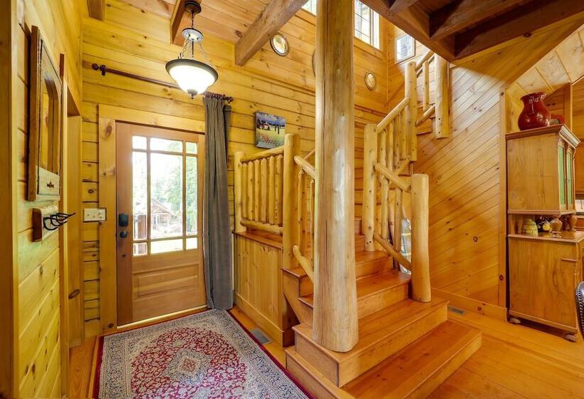 Hilltop Hideaway Cabin W/ Porch + Fire Pit!