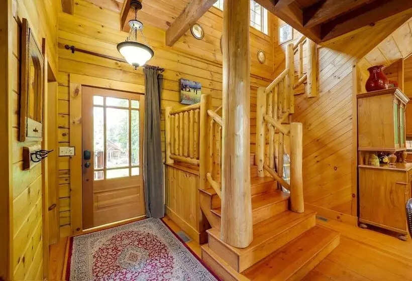 Hilltop Hideaway Cabin W/ Porch + Fire Pit!