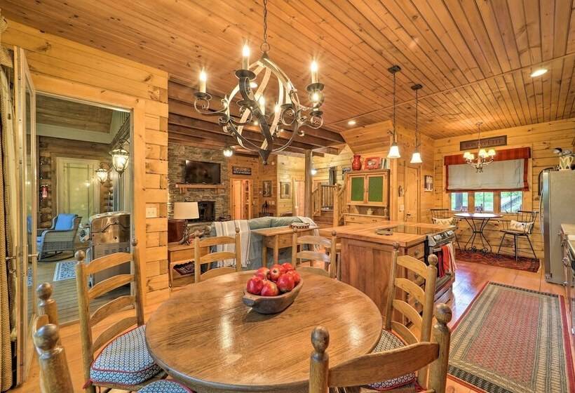 Hilltop Hideaway Cabin W/ Porch + Fire Pit!