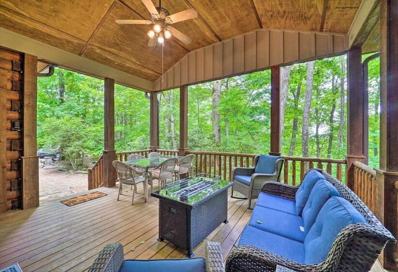 Hilltop Hideaway Cabin W/ Porch + Fire Pit!