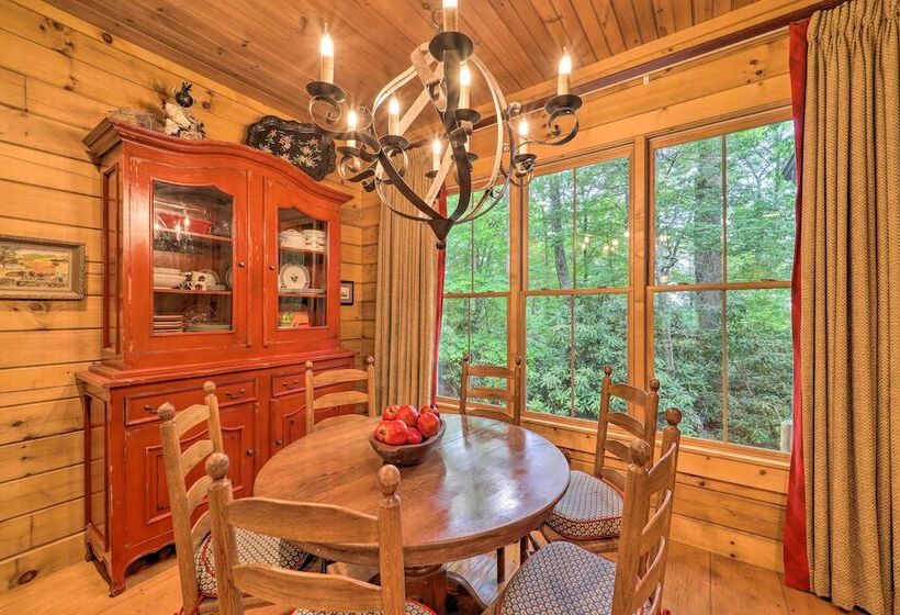 Hilltop Hideaway Cabin W/ Porch + Fire Pit!