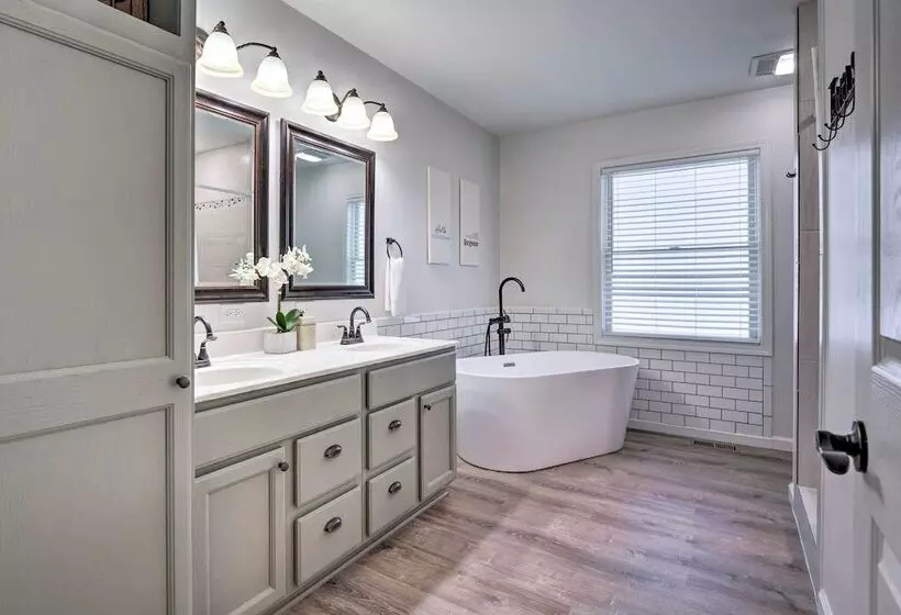 Hilltop Home Inside Of Apple Valley!