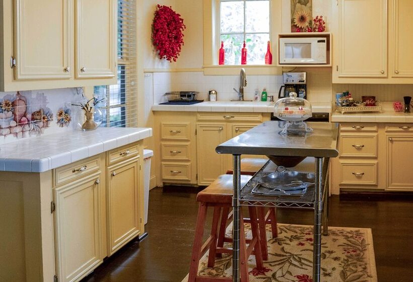 Historic Huntington Home W/ Pond & Flower Gardens!