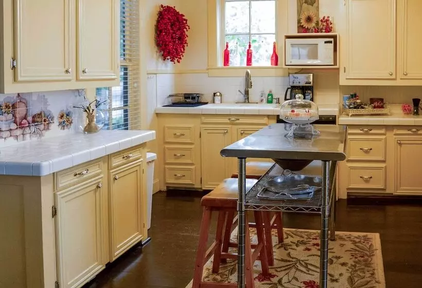 Historic Huntington Home W/ Pond & Flower Gardens!