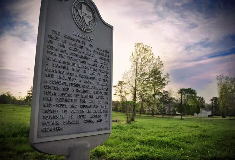 Historic Huntington Home W/ Pond & Flower Gardens!