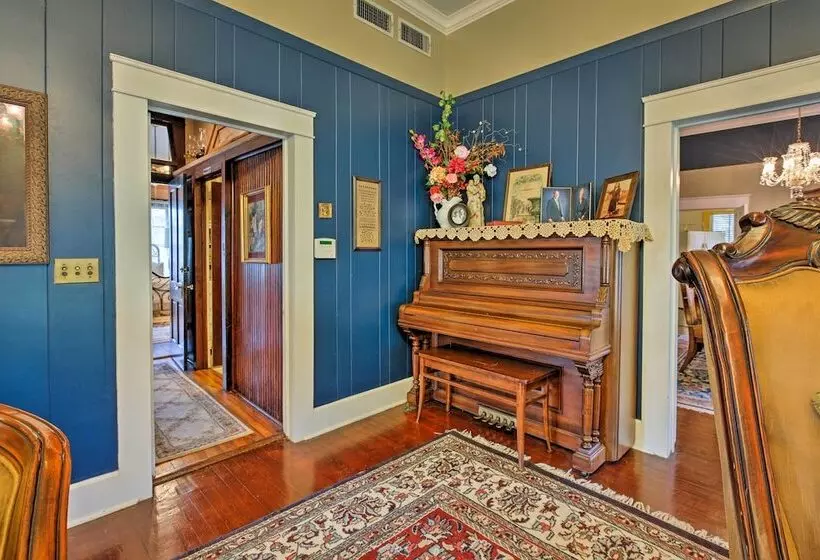Historic Huntington Home W/ Pond & Flower Gardens!
