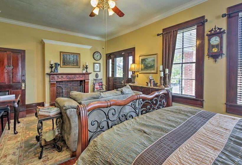 Historic Huntington Home W/ Pond & Flower Gardens!