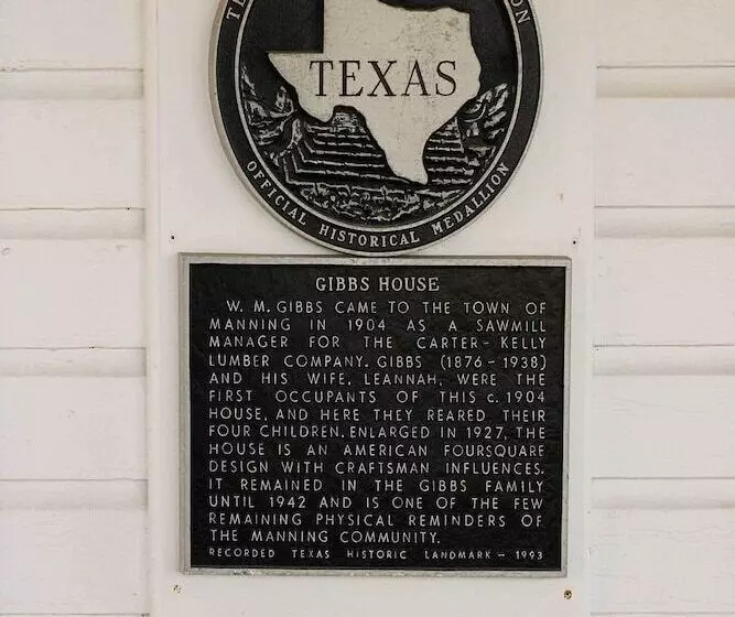 Historic Huntington Home W/ Pond & Flower Gardens!